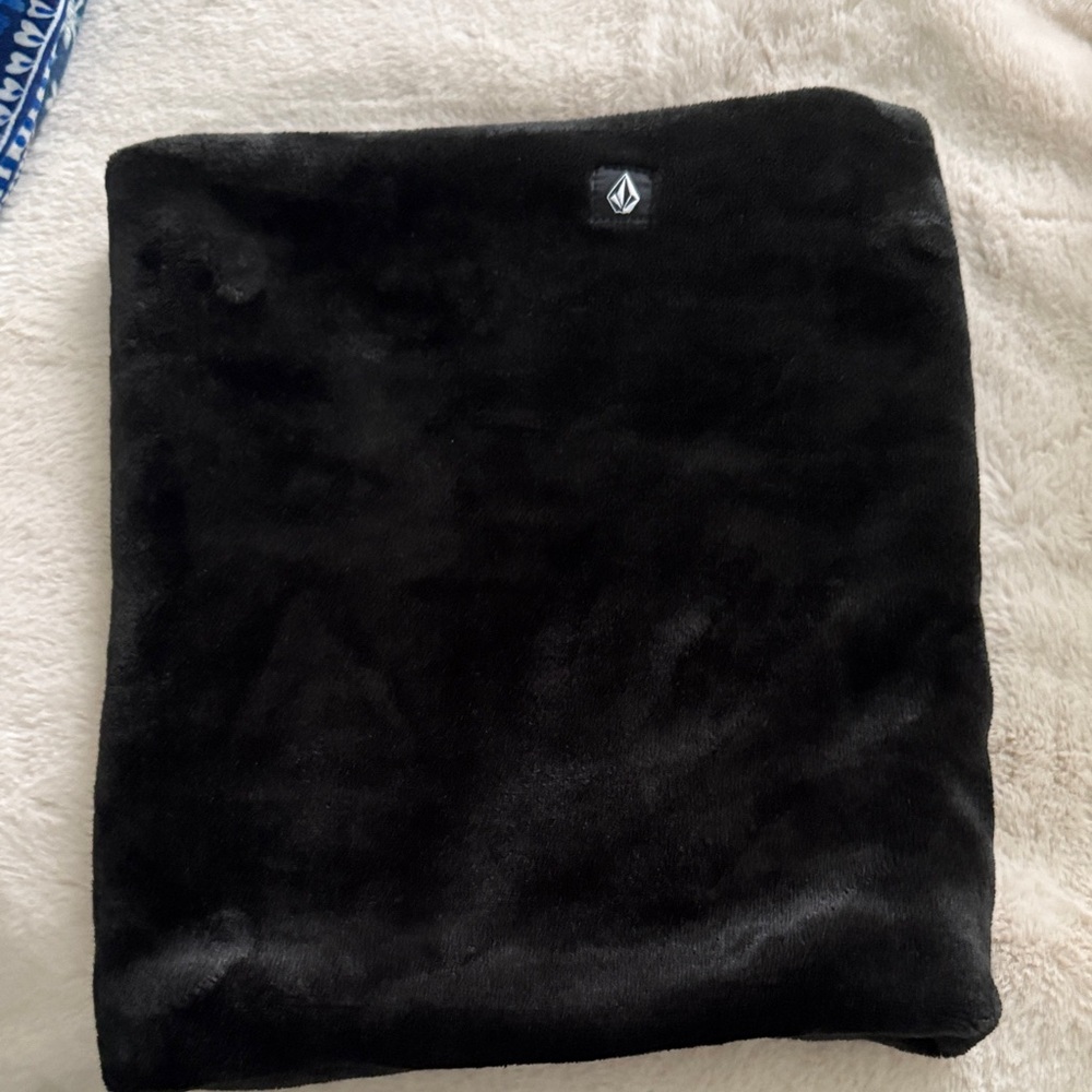 Volcom Black Scarf -like new